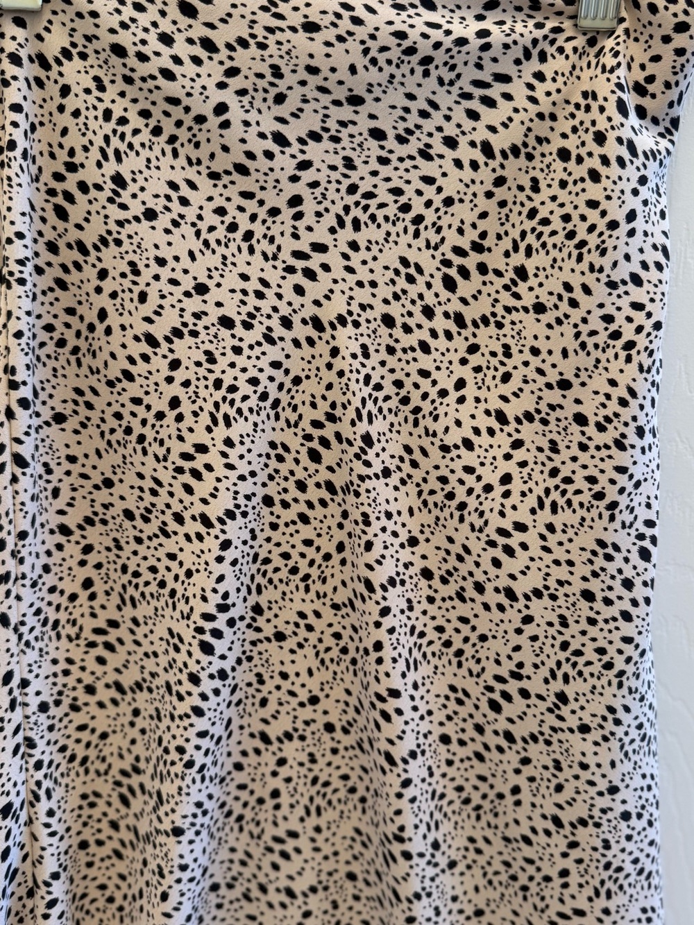 Forever 21 Beige and Black Spotted Midi Skirt